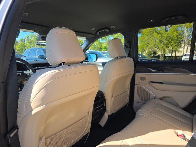 new 2026 Jeep Grand Cherokee car, priced at $37,082