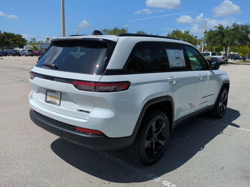 new 2025 Jeep Grand Cherokee car, priced at $48,620