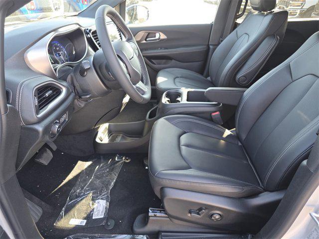 new 2026 Chrysler Pacifica car, priced at $39,174