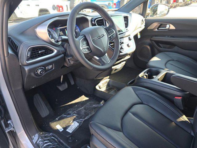 new 2026 Chrysler Pacifica car, priced at $38,674
