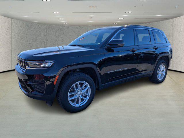 used 2025 Jeep Grand Cherokee car, priced at $34,882