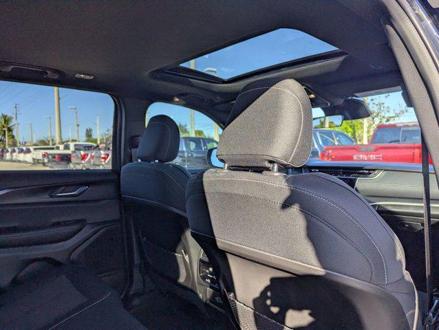 used 2025 Jeep Grand Cherokee car, priced at $34,882