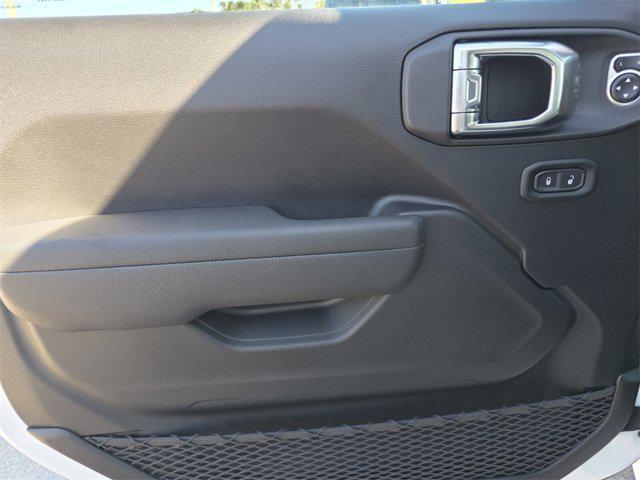 new 2026 Jeep Gladiator car, priced at $42,149