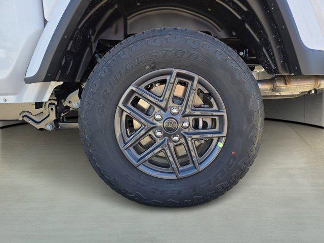 new 2026 Jeep Gladiator car, priced at $40,695