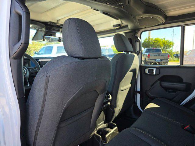 new 2026 Jeep Gladiator car, priced at $40,695