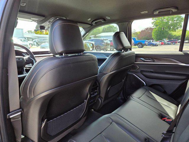 new 2026 Jeep Grand Cherokee car, priced at $37,587