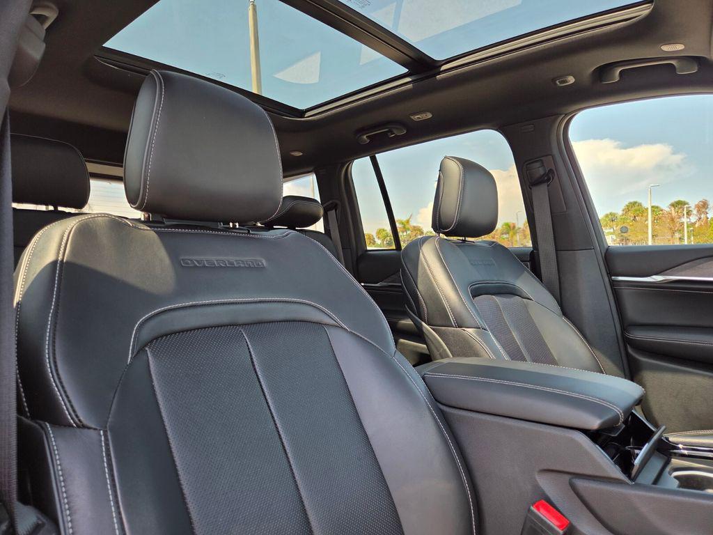 used 2022 Jeep Grand Cherokee car, priced at $32,563