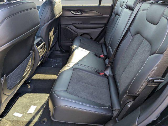 new 2025 Jeep Grand Cherokee car, priced at $33,209