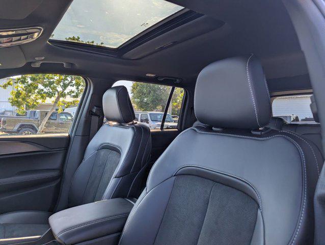 new 2025 Jeep Grand Cherokee car, priced at $33,209