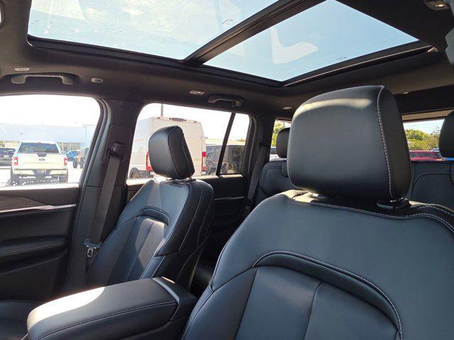 new 2026 Jeep Grand Cherokee car, priced at $39,793