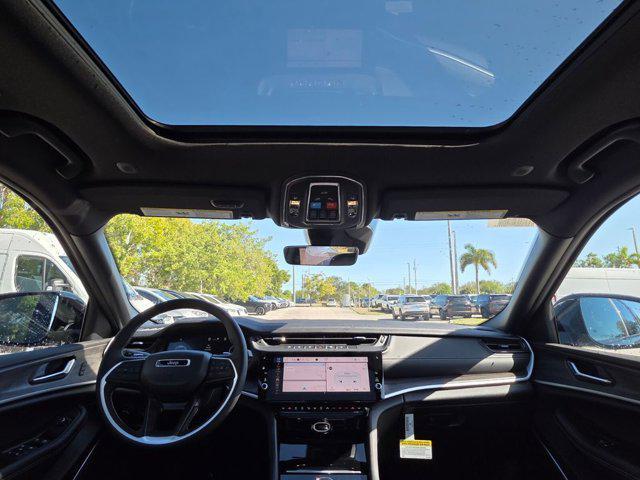 new 2026 Jeep Grand Cherokee car, priced at $39,793