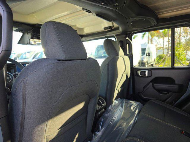 new 2026 Jeep Gladiator car, priced at $39,946