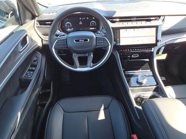 new 2026 Jeep Grand Cherokee car, priced at $37,587