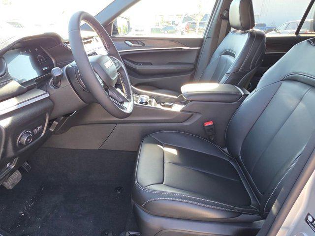 new 2026 Jeep Grand Cherokee car, priced at $37,587