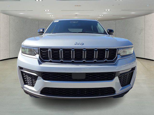 new 2026 Jeep Grand Cherokee car, priced at $37,587