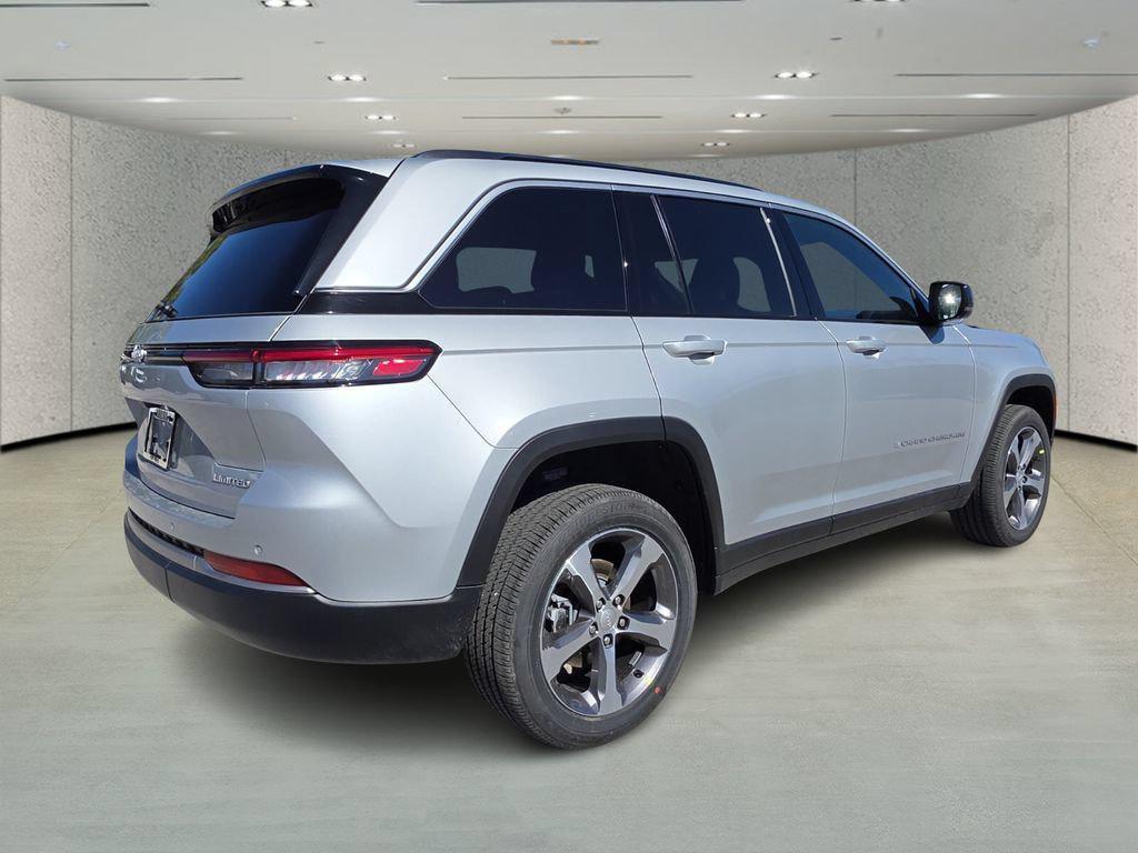 new 2026 Jeep Grand Cherokee car, priced at $48,070