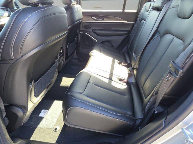 new 2026 Jeep Grand Cherokee car, priced at $37,587