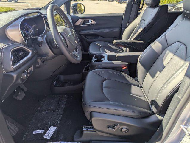 new 2026 Chrysler Pacifica car, priced at $39,637