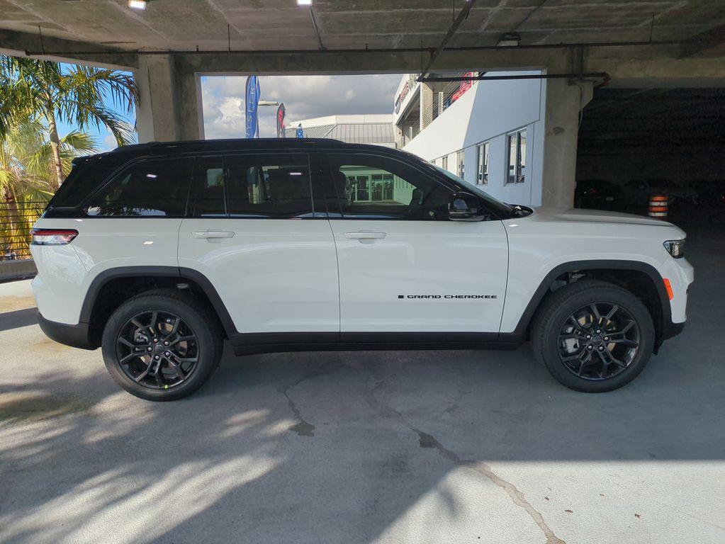 new 2025 Jeep Grand Cherokee car, priced at $40,551
