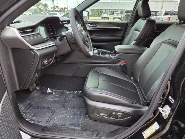 new 2026 Jeep Grand Cherokee car, priced at $37,944