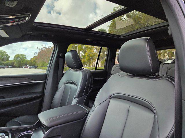new 2026 Jeep Grand Cherokee car, priced at $42,696