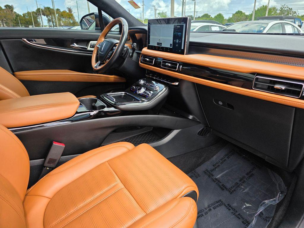 used 2023 Lincoln Nautilus car, priced at $38,993