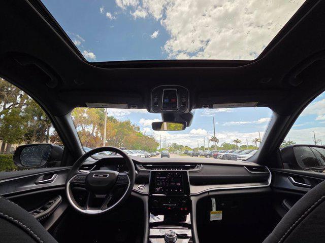 new 2026 Jeep Grand Cherokee car, priced at $35,904