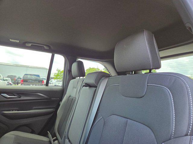 new 2026 Jeep Grand Cherokee car, priced at $35,904