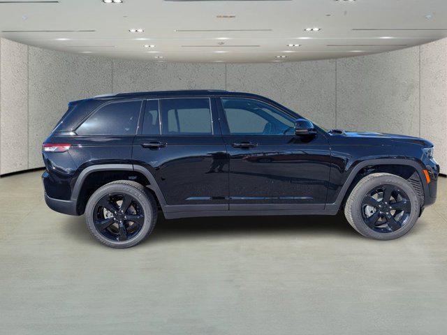 new 2025 Jeep Grand Cherokee car, priced at $36,149