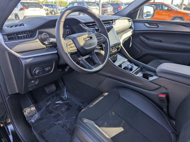 new 2025 Jeep Grand Cherokee car, priced at $36,149