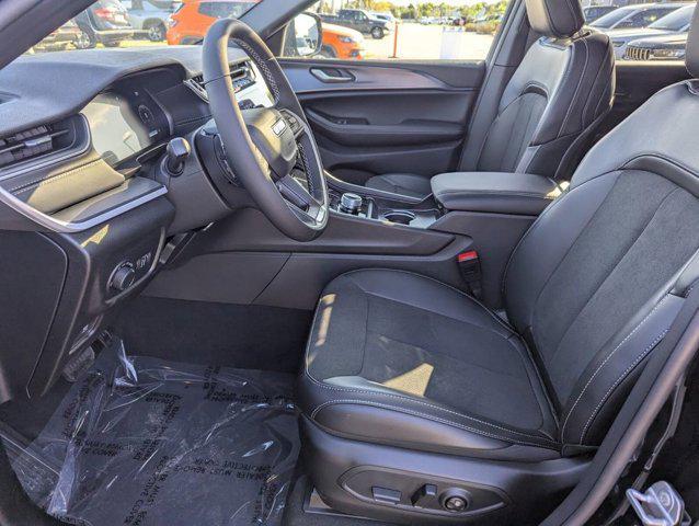 new 2025 Jeep Grand Cherokee car, priced at $36,149