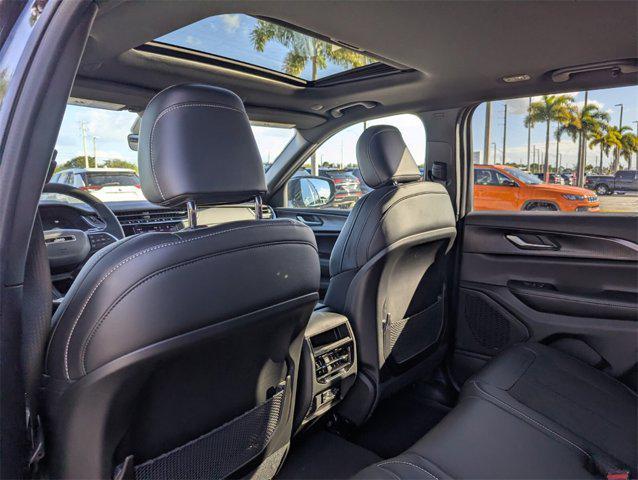 new 2025 Jeep Grand Cherokee car, priced at $37,149