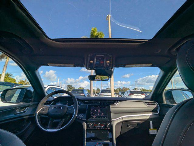 new 2025 Jeep Grand Cherokee car, priced at $37,149