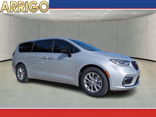 new 2026 Chrysler Pacifica car, priced at $43,219