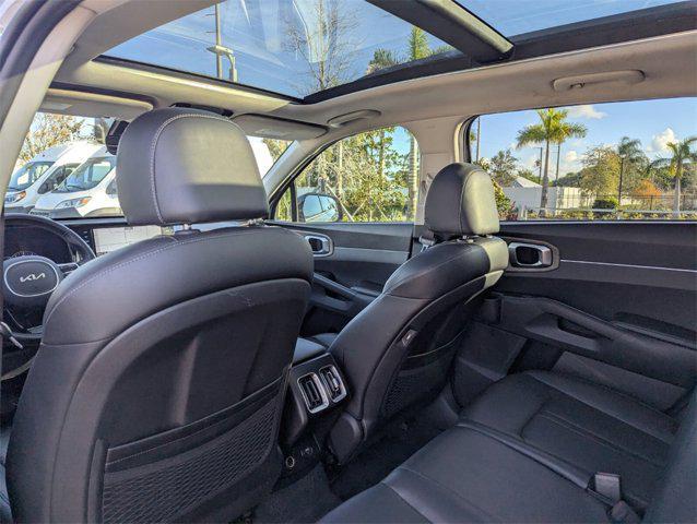 used 2022 Kia Sorento car, priced at $23,354