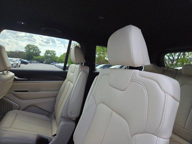 new 2026 Jeep Grand Cherokee L car, priced at $41,600