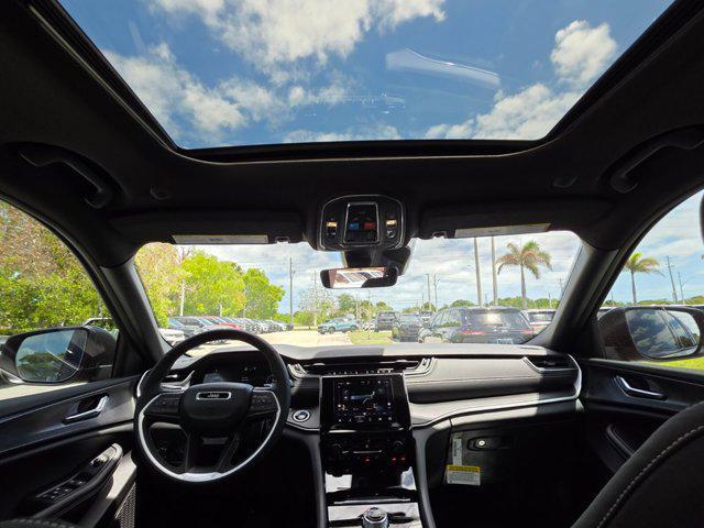 new 2026 Jeep Grand Cherokee car, priced at $38,021