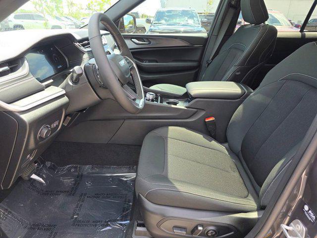 new 2026 Jeep Grand Cherokee car, priced at $38,021