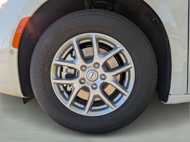 new 2026 Chrysler Pacifica car, priced at $39,192