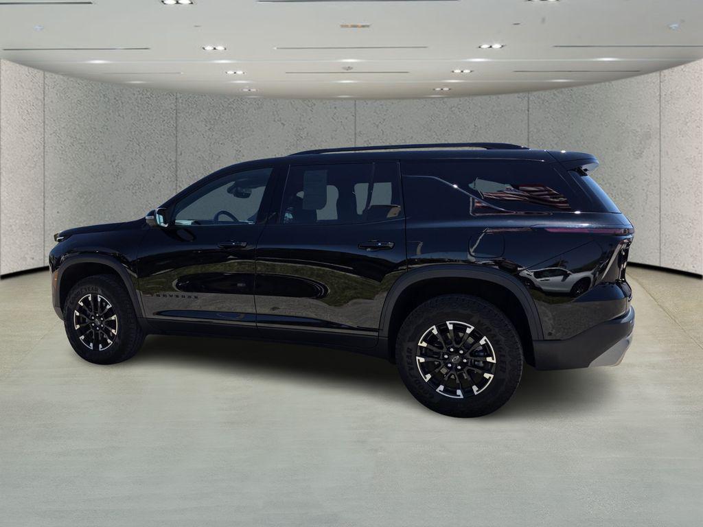 used 2024 Chevrolet Traverse car, priced at $40,993