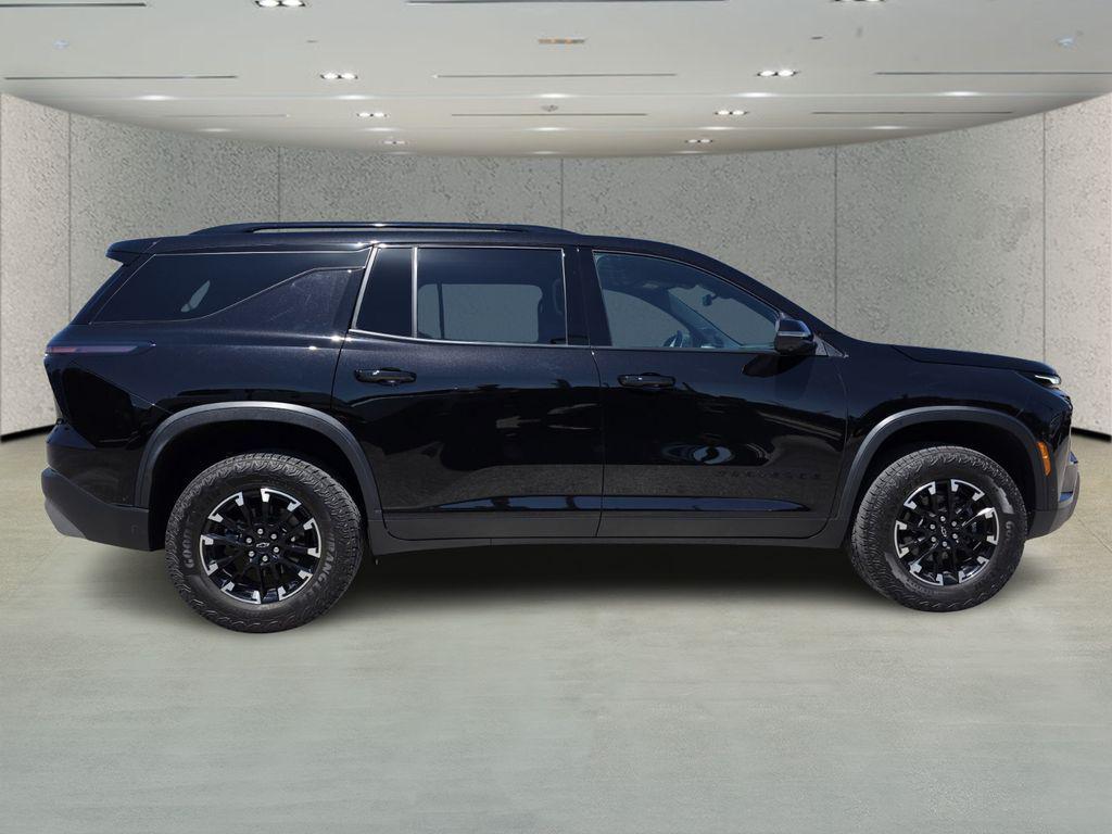 used 2024 Chevrolet Traverse car, priced at $40,993