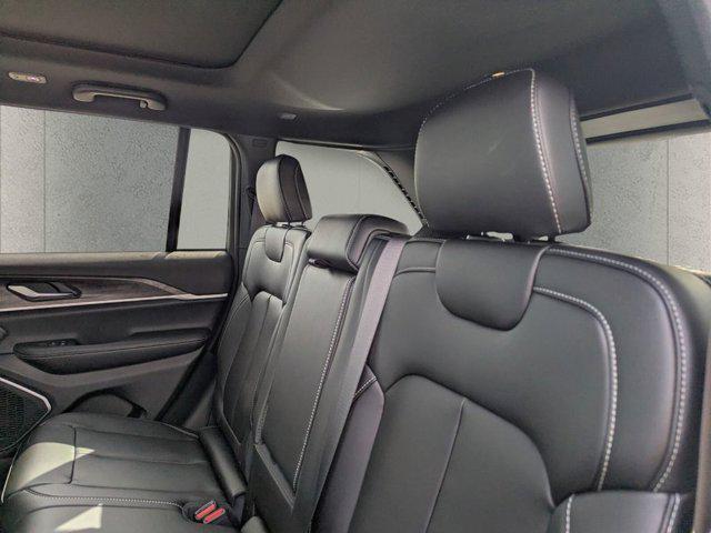 new 2026 Jeep Grand Cherokee car, priced at $42,265