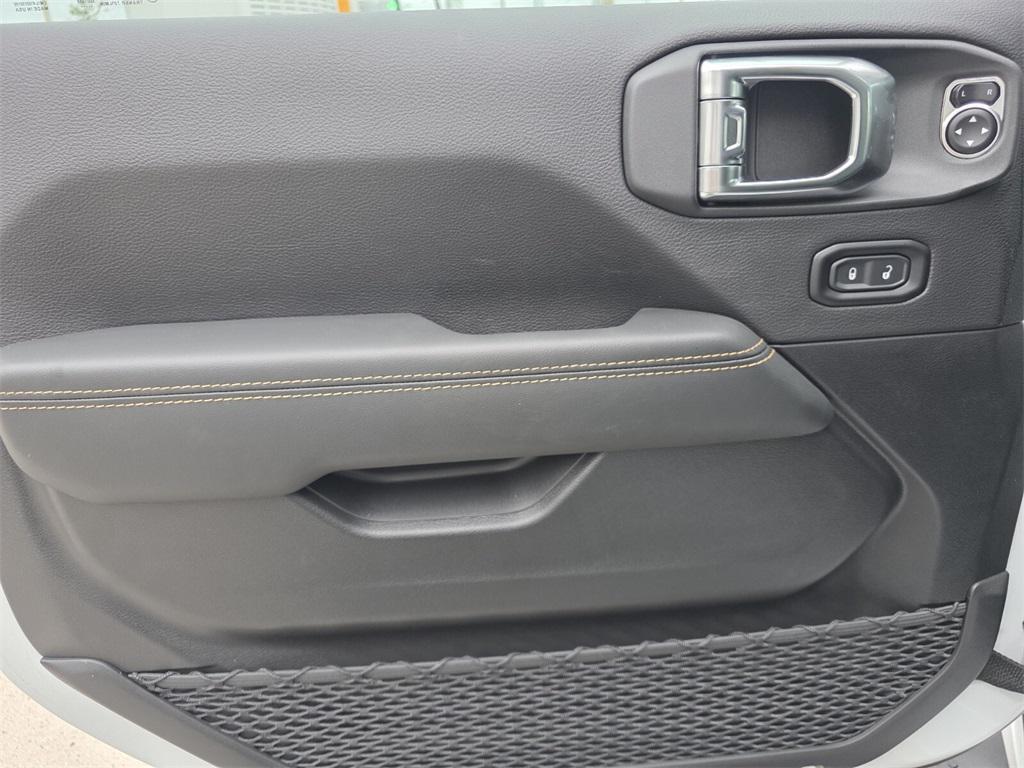 new 2026 Jeep Wrangler car, priced at $46,627