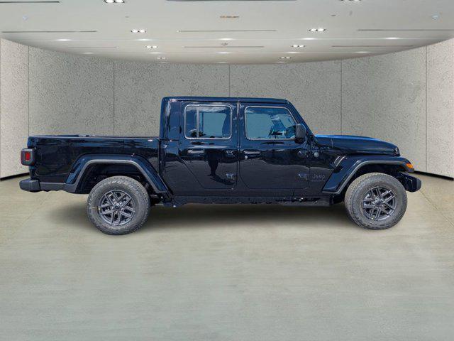 new 2026 Jeep Gladiator car, priced at $40,861