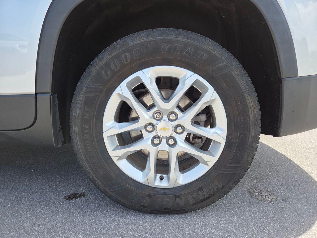 used 2021 Chevrolet Traverse car, priced at $21,077
