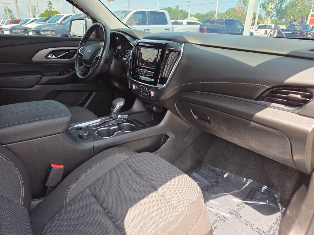 used 2021 Chevrolet Traverse car, priced at $21,077
