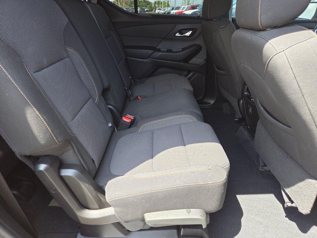 used 2021 Chevrolet Traverse car, priced at $21,077