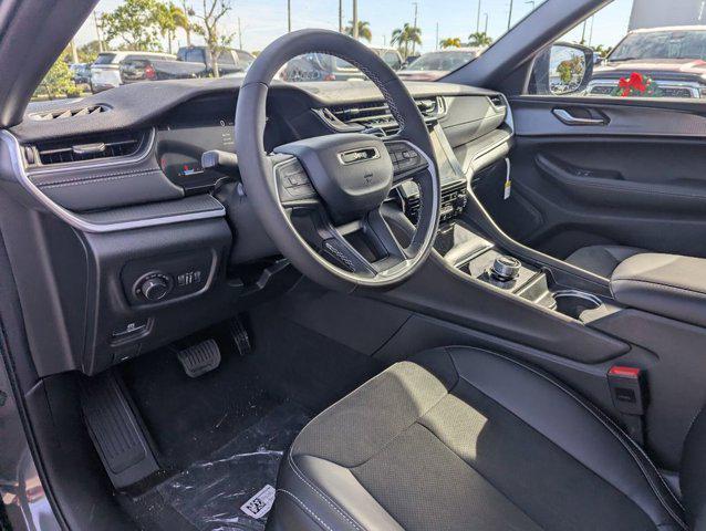 new 2025 Jeep Grand Cherokee car, priced at $36,149