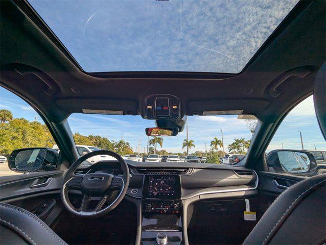new 2025 Jeep Grand Cherokee car, priced at $37,149
