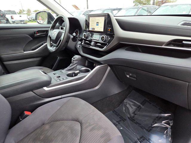 used 2023 Toyota Highlander car, priced at $30,994